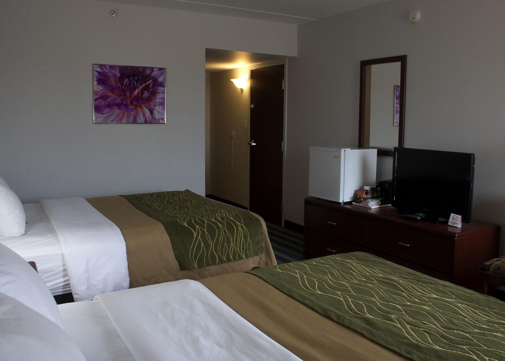 Comfort Inn & Suites Moose Jaw Extérieur photo