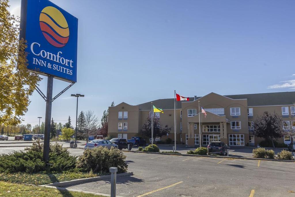 Comfort Inn & Suites Moose Jaw Extérieur photo