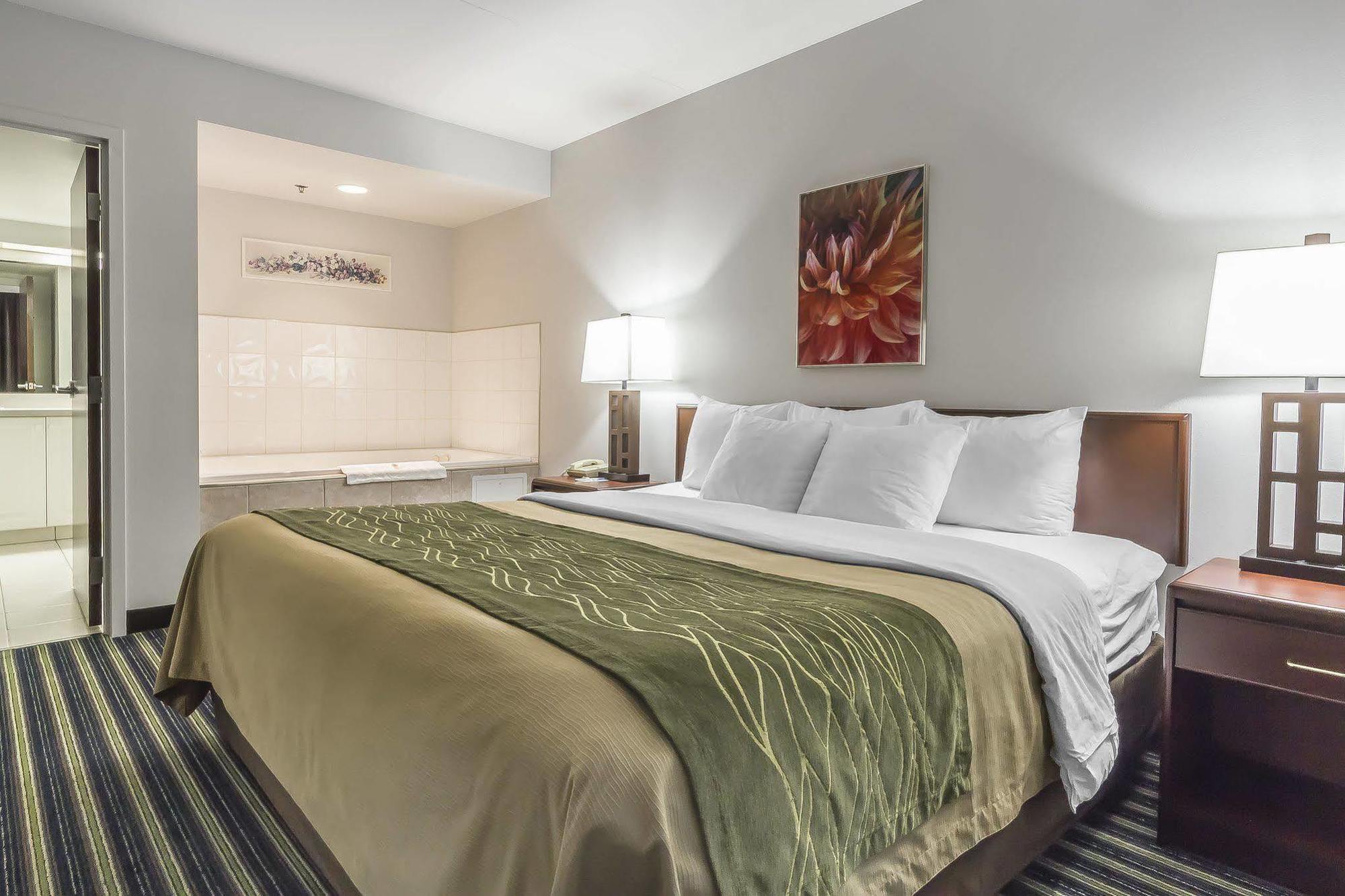 Comfort Inn & Suites Moose Jaw Extérieur photo